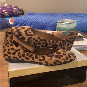 Leopard flat ballet shoe